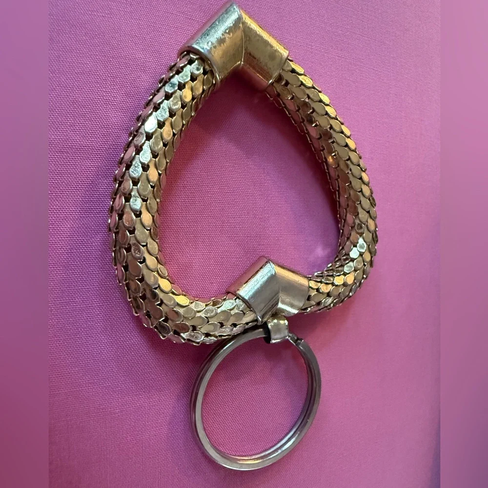 Vintage Whiting & Davis Gold Tone Mesh Heart Keychain Key‎ Ring Fob